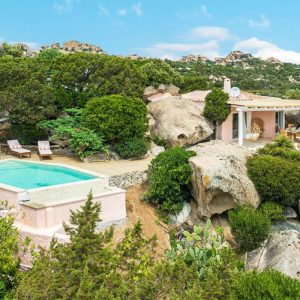 Villa Delle Rocche, Punta Sardegna, Sardaigne, Italie